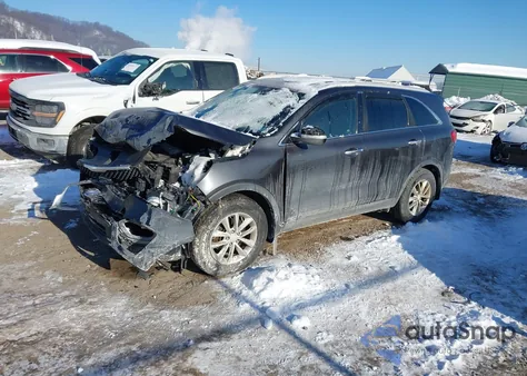 2016 Kia Sorento 2.4L Lx z USA, uszkodzony, nr VIN 5XYPGDA39GG134813